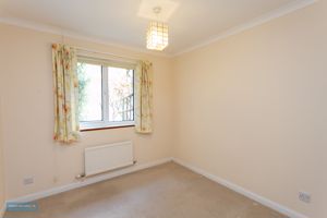 Bedroom- click for photo gallery